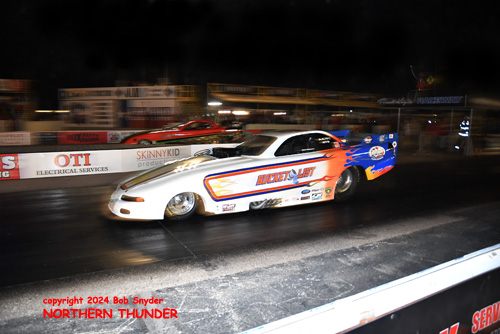 Nick Poloson (near lane) vs 
David Stringer (far lane)